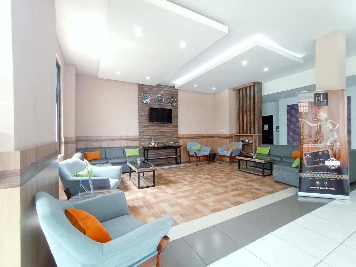 El Hotel Malang Zewnętrze zdjęcie