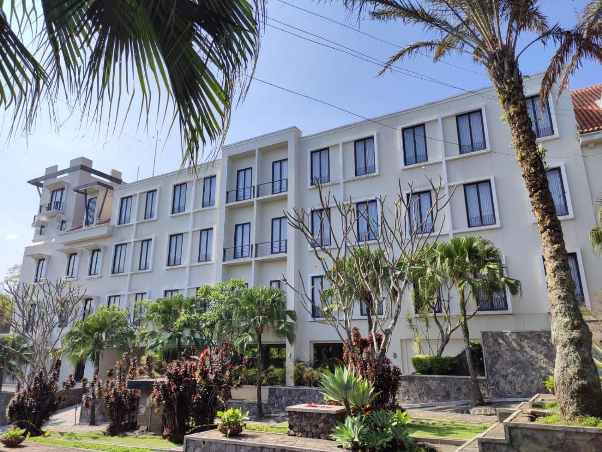 El Hotel Malang Zewnętrze zdjęcie