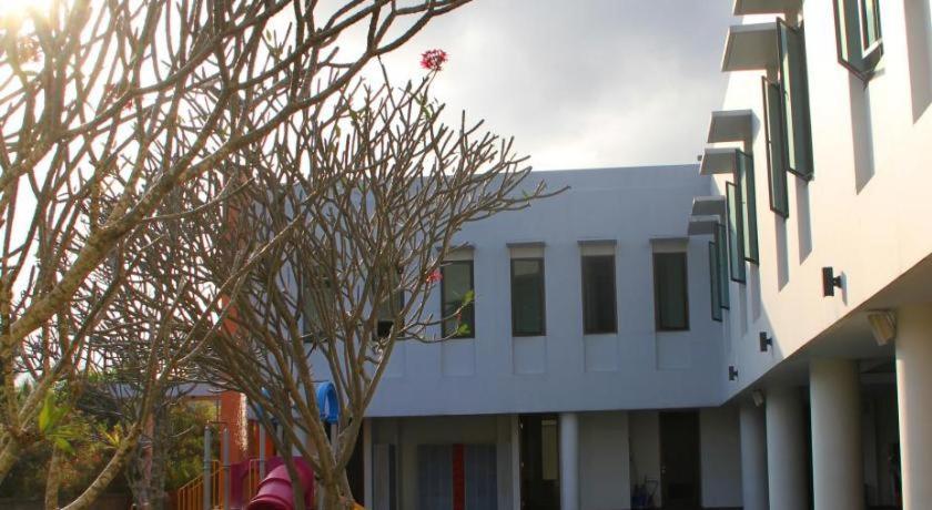 El Hotel Malang Zewnętrze zdjęcie