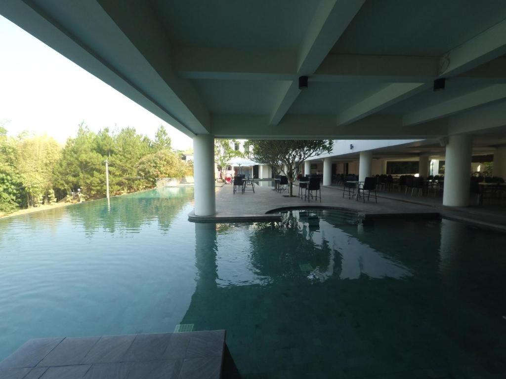 El Hotel Malang Zewnętrze zdjęcie