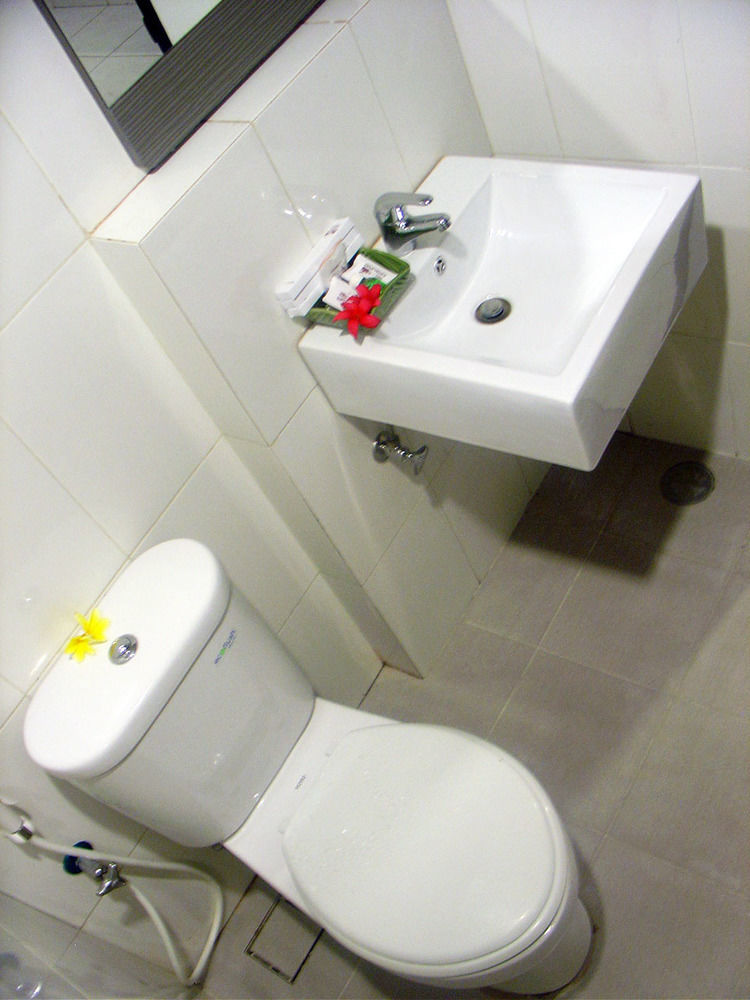 El Hotel Malang Zewnętrze zdjęcie