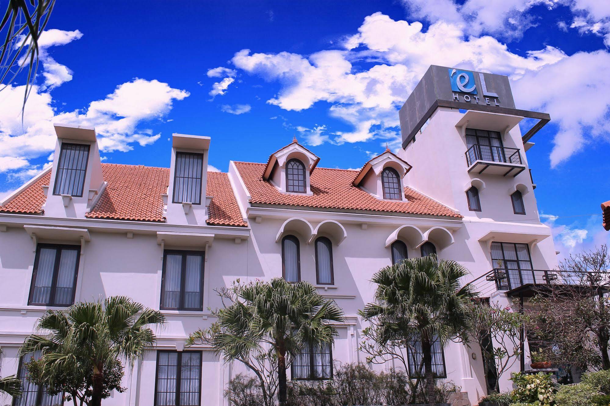 El Hotel Malang Zewnętrze zdjęcie